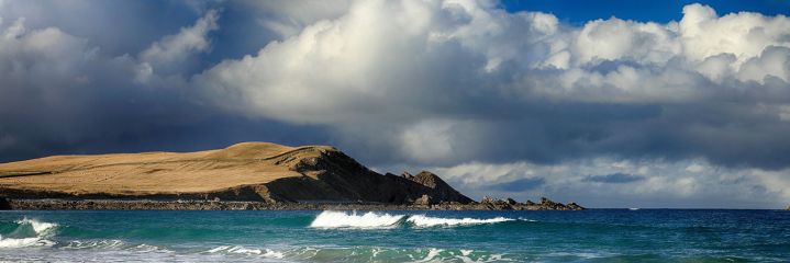 Waves crashing off the shore of Sango Bay as an ominous sky approaches. Durness, Scotland.<br /><a href="https://fineartamerica.com/featured/2-sango-bay-durness-grant-glendinning.html"><font>Buy Print or Canvas</font></a><a></a> <a href="https://fineartamerica.com/featured/2-sango-bay-durness-grant-glendinning.html"><img src="https://www.photoscotland.net/captionpic/Pixels.png" alt="Pixels.png" /></a><a></a>