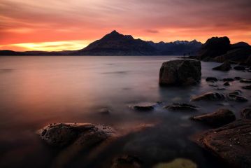 A beautiful Sunset by the rocky shore of Elgol<br /><a href="https://shop.photo4me.com/picture.aspx?id=571931&f=canvas"><font>Buy Print or Canvas</font></a><a></a> <a href="https://shop.photo4me.com/picture.aspx?id=571931&f=canvas"><img src="https://www.photoscotland.net/captionpic/p4me.jpg" alt="p4me.jpg" /></a><a></a>